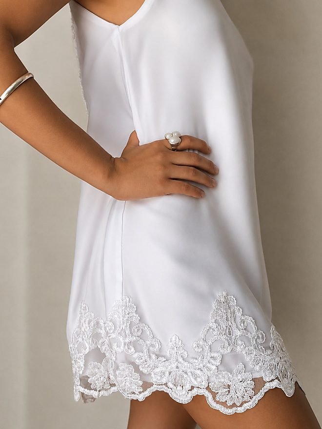 Vestido Camelia — Blanco corto, con encaje en el ruedo